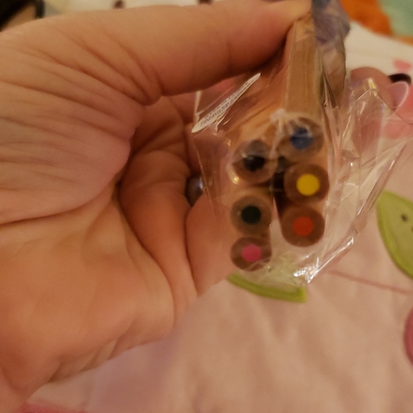 JUICY COUTURE  COLORED PENCILS - Picture 6 of 7